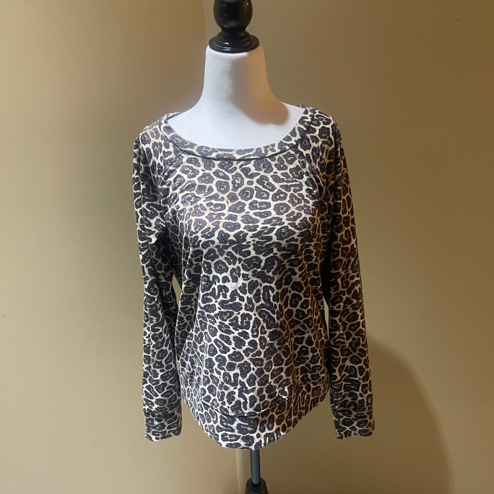 👻🎃CLEARANCE🎃👻 Love Fire sweater